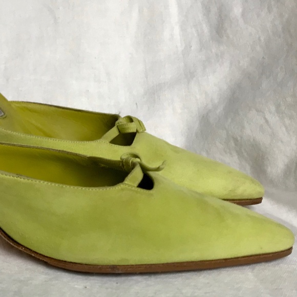 Manolo Blahnik Fresh Green Suede Mule Kittens - Picture 2 of 8